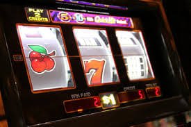 Filipino players enjoying sports betting and live casino on 123ph